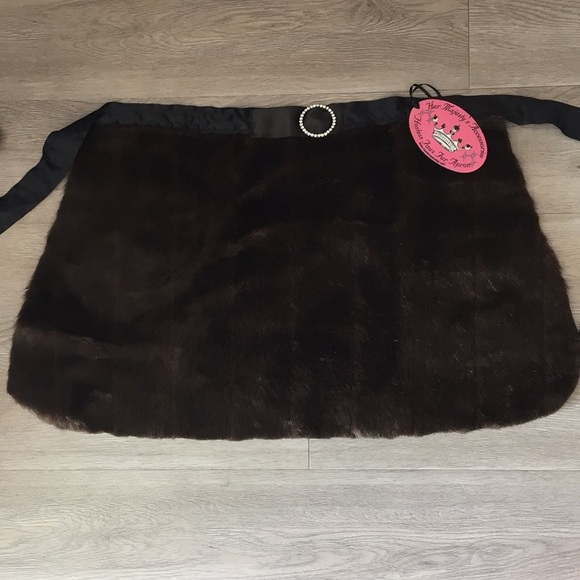 HOLIDAY APRON Faux Mink Fur Diamond rhinestone Buckle Diva Hostess Halloween - Picture 2 of 9